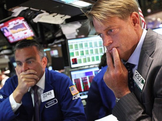 Η «σφαγή» των μετοχών: Περισσότερα από $7 τρισ. εξαϋλώθηκαν έως σήμερα στη Wall Street