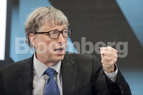 O Μπιλ Γκέιτς βρήκε νέα δουλειά: Όλα για τον κορωνοϊό