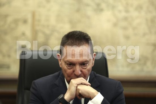 Bloomberg – Στουρνάρας: Αν δεν υπάρξει συμφωνία η Ευρώπη πάει για νέα κρίση χρέους
