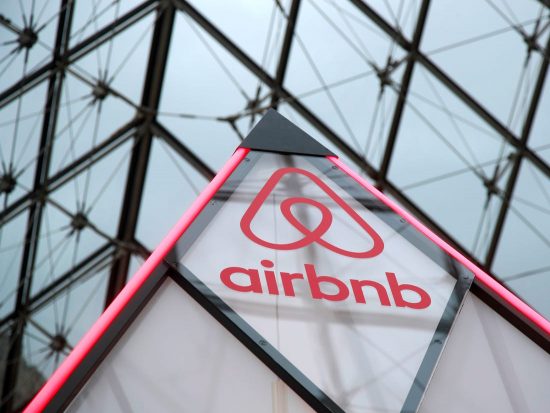 Απαραίτητος ο αριθμός μητρώου για όλα τα ακίνητα Airbnb
