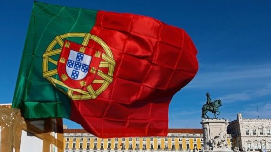 Βαθιά ύφεση στην Πορτογαλία προβλέπει κορυφαίος οικονομολόγος