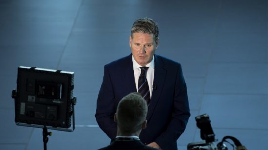 Βρετανία: Και ο αρχηγός των Εργατικών υπό έρευνα για συμμετοχή σε κορωνοπάρτι