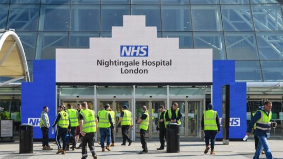 Πώς οι Βρετανοί μετέτρεψαν εκθεσιακό κέντρο σε νοσοκομείο 4.000 κλινών- Δείτε το timelapse