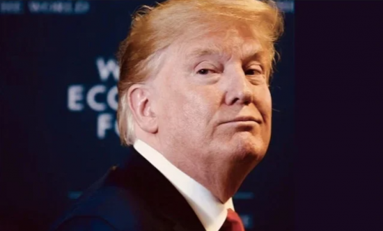 Έξαλλοι γερουσιαστές: Η Deutsche Bank αρνείται να τους δώσει στοιχεία για τα δάνεια του Ντόναλντ Τραμπ