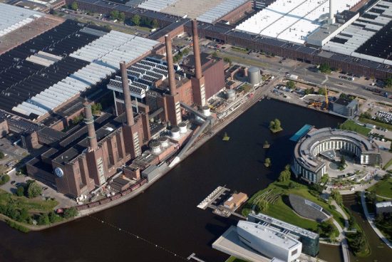 Volkswagen: Ανοίγει ξανά το μεγαλύτερο εργοστάσιο αυτοκινήτων στην Ευρώπη