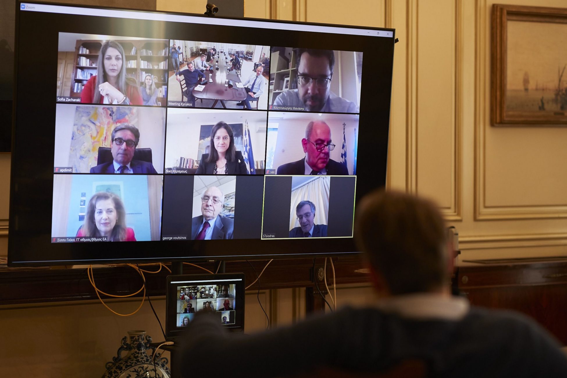 Δημοσκόπηση: Η συντριπτική πλειοψηφία επικροτεί το κυβερνητικό σχέδιο