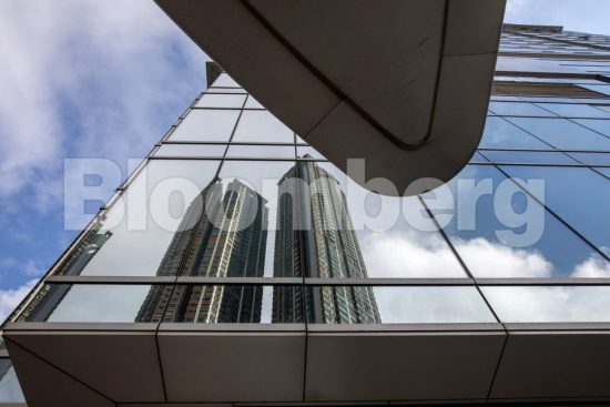 Ο κορωνοϊός «γκρεμίζει» τα «ρετιρέ»: Πέφτουν οι τιμές των πολυτελών ακινήτων