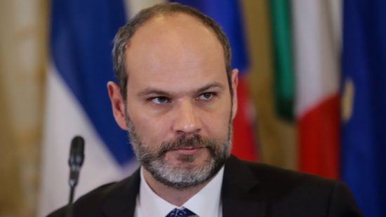 Ύφεση από 4,4% έως 9,4% προβλέπει το Γραφείο Προϋπολογισμού της Βουλής