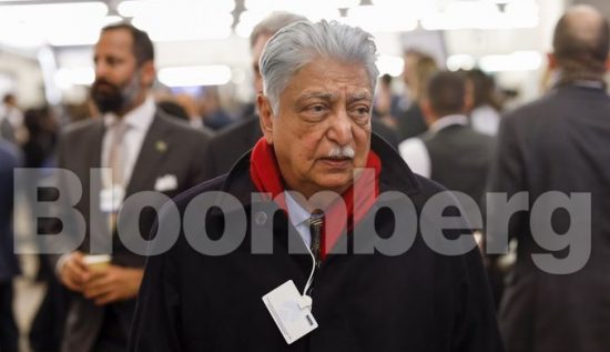 O δισεκατομμυριούχος που υπερασπίζεται τα δικαιώματα των εργαζομένων