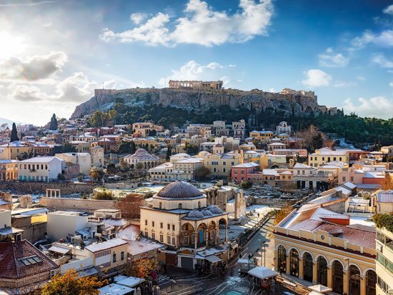 DW: Η Ελλάδα σιγά – σιγά κερδίζει τη μάχη της κατά του κορωνοϊού