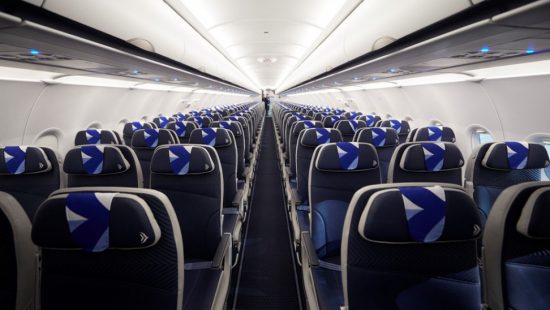 Bloomberg: Θερινός εφιάλτης με νέες ταξιδιωτικές οδηγίες & ακυρώσεις πτήσεων