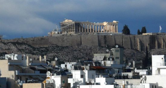 ΚΑΣ: Εγκρίθηκαν τα ύψη των κτιρίων γύρω από την Ακρόπολη – Τι ορίστηκε για τις ταράτσες