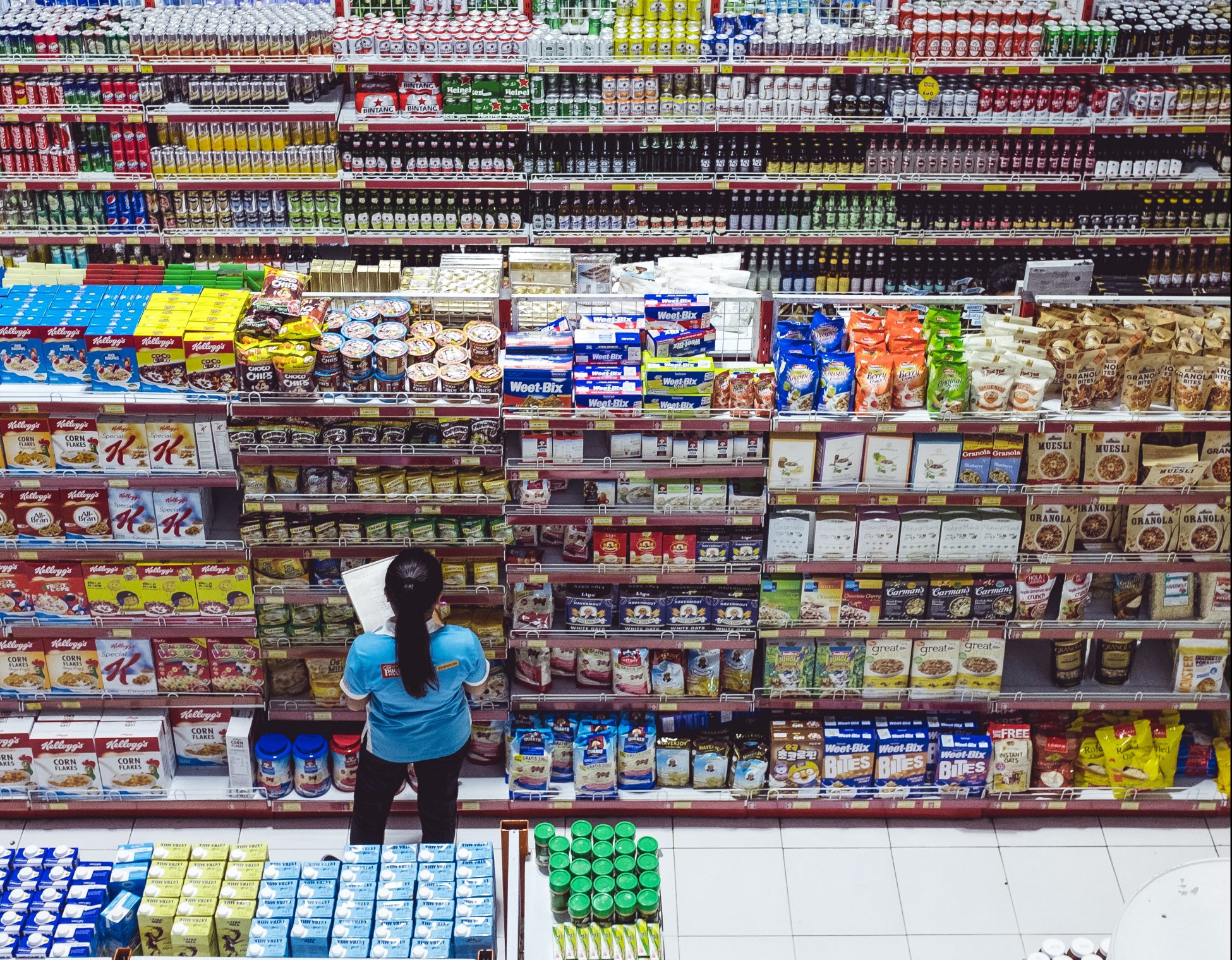 O αμερικανός καταναλωτής λύγισε: η μεγαλύτερη πτώση δαπάνης στην ιστορία
