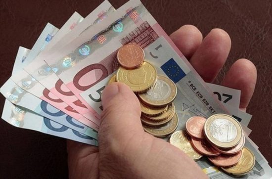 Επίδομα 534 ευρώ: Σήμερα η πληρωμή