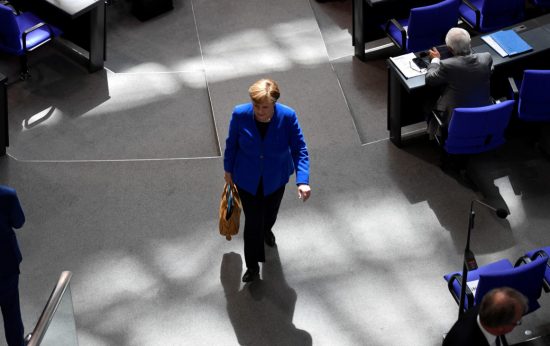 Η Μέρκελ ανοίγει το θησαυροφυλάκιο για τις γερμανικές επιχειρήσεις