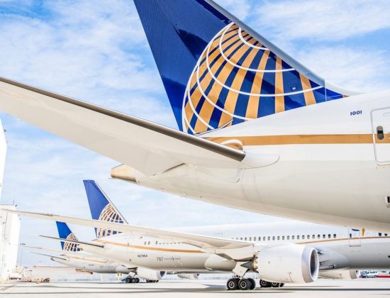 Άρχισαν οι εθελούσιες στις αεροπορικές με αντάλλαγμα ασφαλιστικά και ταξιδιωτικά οφέλη