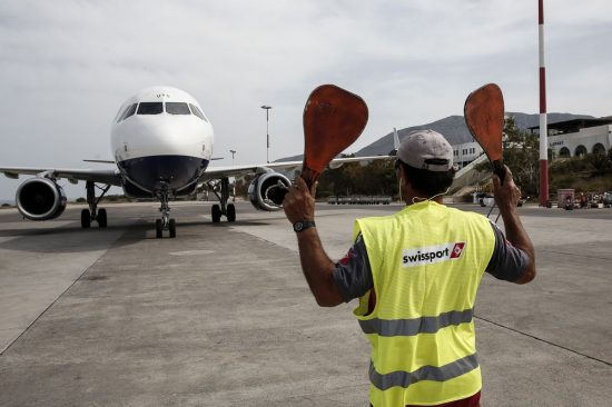 Swissport: Περικοπές 4.500 θέσεων εργασίας στη Βρετανία και την Ιρλανδία λόγω πτώσης κίνησης