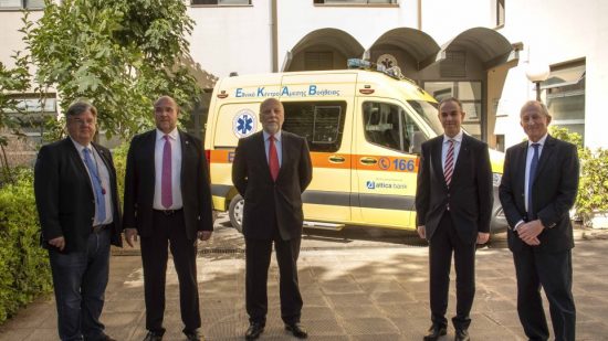 Attica Bank: Παρέδωσε στο ΕΚΑΒ ένα ασθενοφόρο