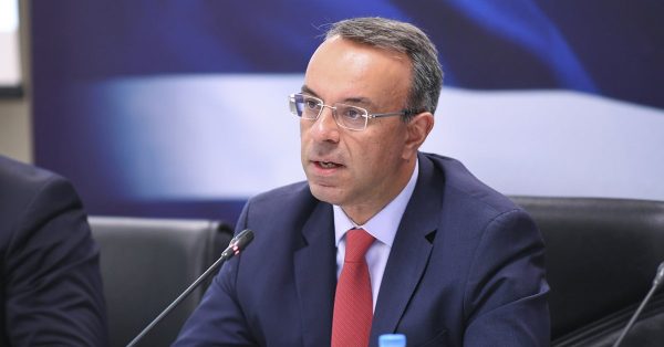 Σταϊκούρας: Τα μέτρα στήριξης για τον Απρίλιο – Τι θα ισχύσει για αναστολές, δώρο Πάσχα, επιδόματα ανεργίας