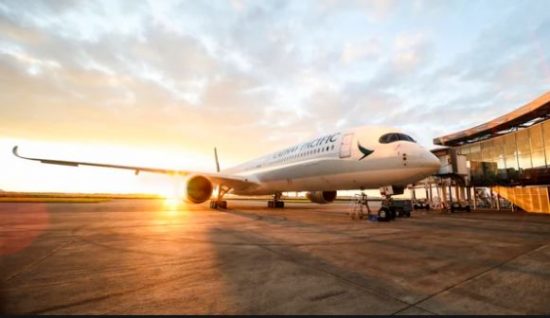 Cathay Pacific Airways: Γλυτώνει τη συντριβή με κρατικό σωσίβιο $5 δισ.