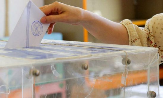 Δημοσκόπηση: Με «γεμάτο ταμείο» το Μαξίμου από τη διαχείριση της πανδημίας – Προβάδισμα 19,5%