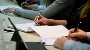 Επιστρεπτέα Προκαταβολή 5: Το πρόβλημα που μπορεί να οδηγήσει σε ολιγοήμερη παράταση