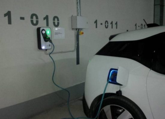 Η Ευρώπη θα χρειαστεί 15 φορές περισσότερους σταθμούς φόρτισης έως το 2030