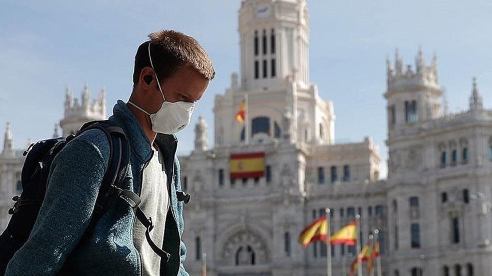 Ισπανία: Βάζει σε καραντίνα τους επισκέπτες από Βρετανία| newmoney