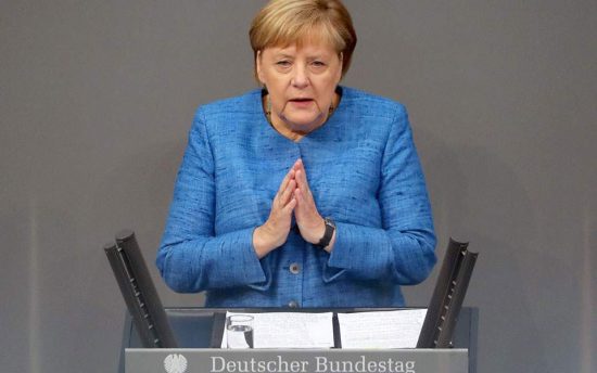 Πως η Γερμανία αποφεύγει αθόρυβα μια καταστροφική σύγκρουση με την ΕΕ