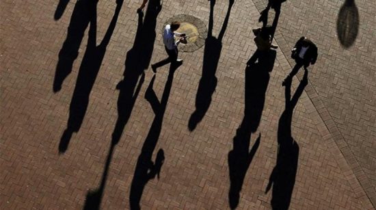 Τα χειρότερα είναι μπροστά, φοβούνται επιχειρηματίες και νοικοκυριά