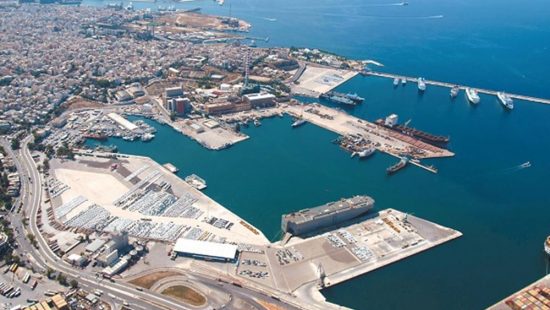 Επιστολή-έκκληση της ΔΝΕ στον Πλακιωτάκη να διασφαλίσει την ομαλή λειτουργία στο λιμάνι του Πειραιά