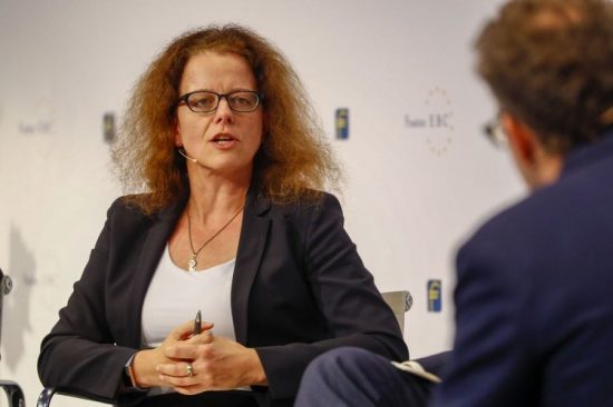 Σνάμπελ (ΕΚΤ): Ορατός ο κίνδυνος για αρνητικό πληθωρισμό στην ευρωζώνη