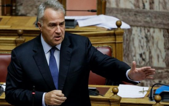 Βορίδης: Ο εργαζόμενος ή επιστρέφει εμβολιασμένος ή αποφασίζει να αλλάξει δουλειά (vid)