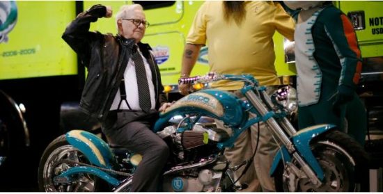 O… Easy Rider Γουόρεν Μπάφετ: Πώς έσωσε την Harley Davidson – και κυρίως, γιατί;