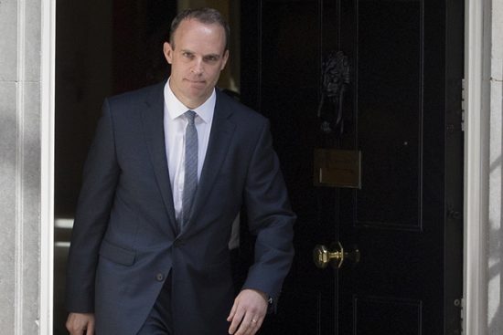 Black Lives Matter: Ο Βρετανός ΥΠΕΞ λέει ότι το γονάτισμα των διαδηλωτών του θυμίζει Game of Thrones