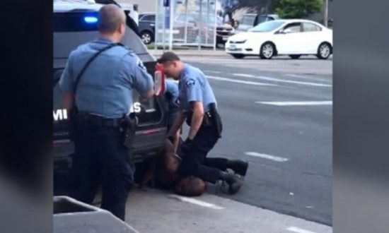 Σε ασφυξία οφείλεται ο θάνατος του Τζορτζ Φλόιντ