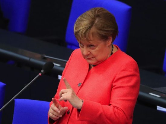 Η Μέρκελ προειδοποιεί τη γερμανική Άνω Βουλή: «Ο χρόνος πιέζει»