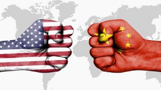 Παγκόσμιο ΑΕΠ: Κατά πόσο κινδυνεύει από έναν εμπορικό «πόλεμο» Δύσης-Ανατολής (tweet)