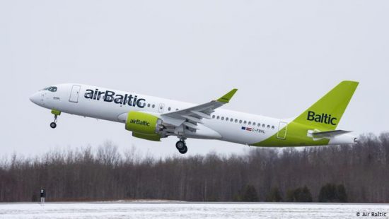 Γιατί η Air Baltic βάζει τα «γυαλιά» στις αεροπορικές