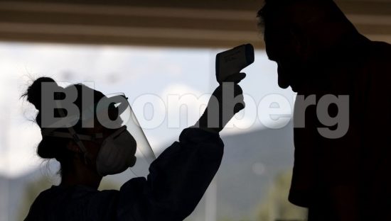 Η Sanofi θα προμηθεύσει την Ευρώπη με 300 εκατ. δόσεις εμβολίου Covid