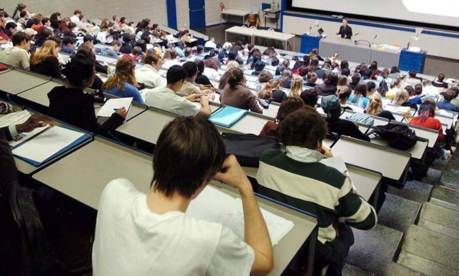 Φοιτητικό επίδομα: Δεύτερη ευκαιρία τον Αύγουστο για όσους δεν πρόλαβαν την προθεσμία