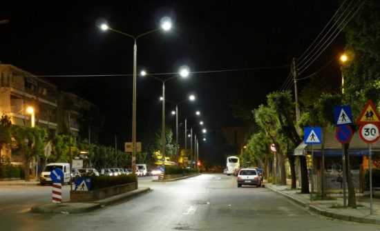 Ξεκινά η εγκατάσταση φωτιστικών σωμάτων led στο οδικό δίκτυο της Αττικής