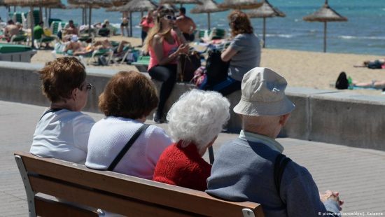 Focus: Πόσα θα κερδίσει ένας Γερμανός συνταξιούχος αν «μεταναστεύσει» φορολογικά στην Ελλάδα