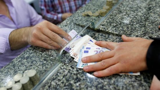 Έκτακτο επίδομα 100 έως 200 ευρώ: Ποιοι συνταξιούχοι θα το λάβουν