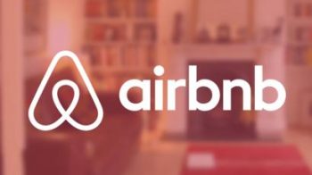 Airbnb: Δωρεάν στέγαση σε 20.000 Αφγανούς πρόσφυγες
