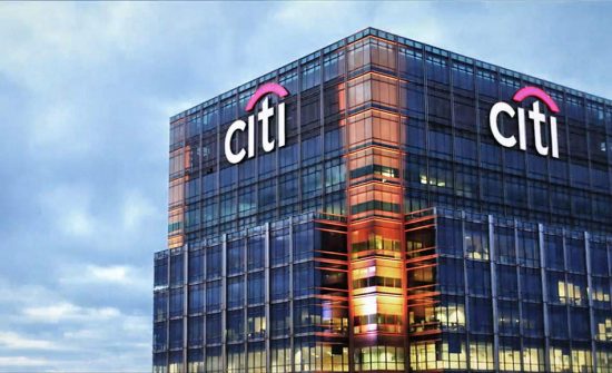 Citi: Αντίθετες πορείες για τα ελληνικά ομόλογα και τις μετοχές στο Χ.Α. – Τι λέει για το PEPP