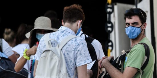 Εξαδάκτυλος: Με φοβίζει η κούραση της κοινωνίας για τον ιό – Απόλυτο όπλο προστασίας η μάσκα