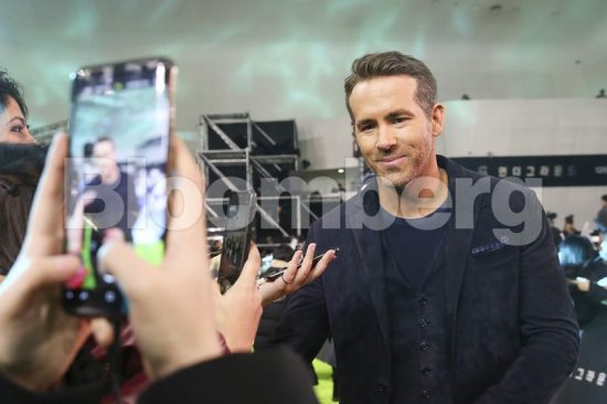 Υπέρλαμπρος γάμος της Diageo με τον Ράιν Ρέινολντς