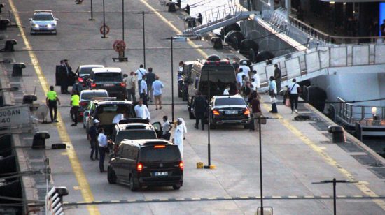 Κρουαζιέρα στο Αιγαίο για τους αγαπημένους «Εμίρηδες» του Ερντογάν – με 500 βαλίτσες, 2 φορτηγά εξοπλισμό και 180 άτομα προσωπικό!