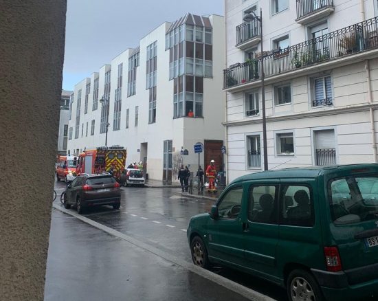 Τέσσερις τραυματίες από επίθεση με μαχαίρι κοντά στα γραφεία του Charlie Hebdo